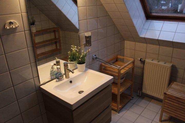 Ferienwohnung-Nils-Holgerson-Mit-Balkon-Zwischen-Strand-Wald-Wiese-Im-Suedosten-Der-Insel-Ruegen Gustow  外观 照片