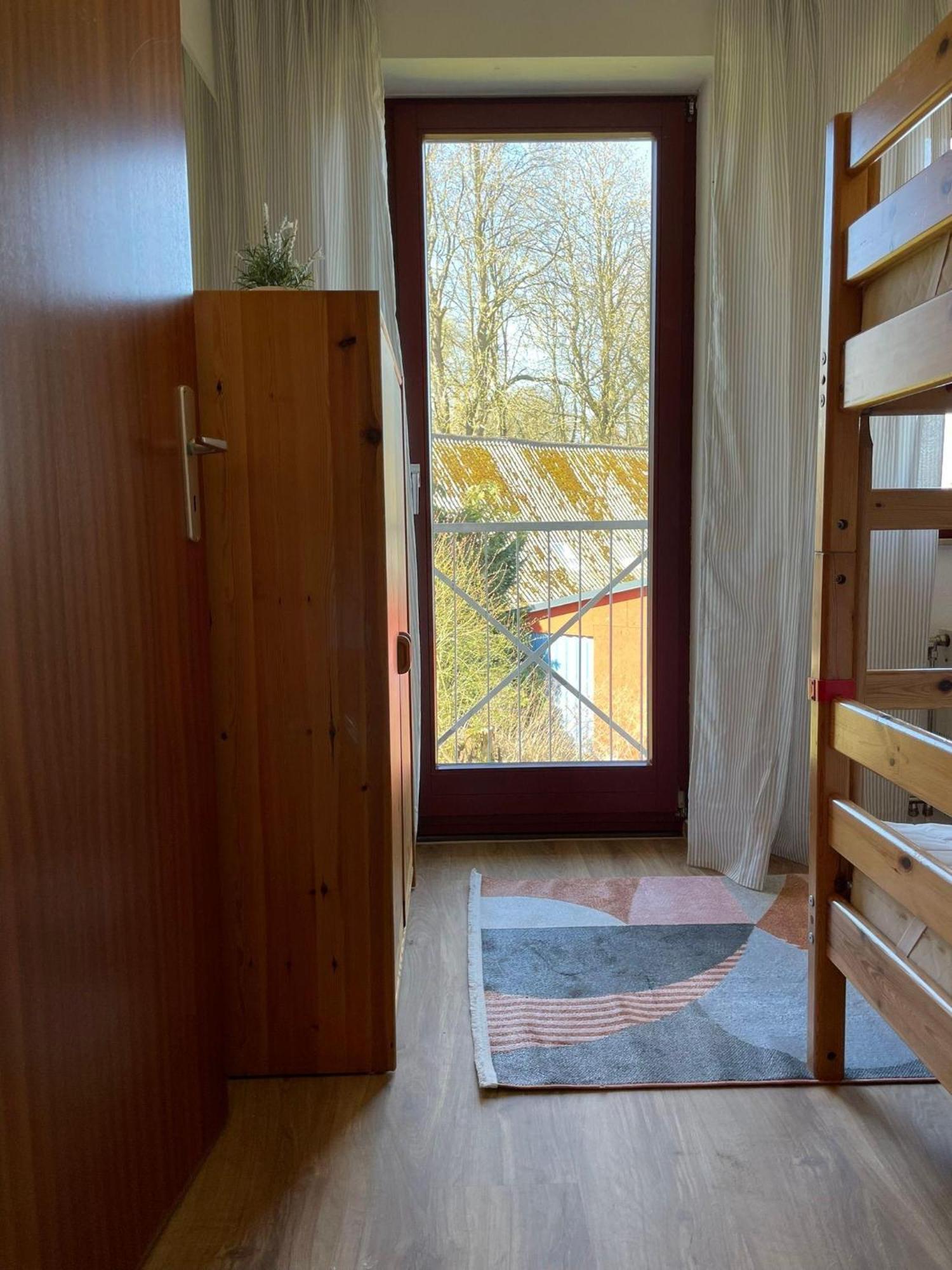 Ferienwohnung-Nils-Holgerson-Mit-Balkon-Zwischen-Strand-Wald-Wiese-Im-Suedosten-Der-Insel-Ruegen Gustow  外观 照片